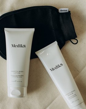 Medik8 Smooth Body Exfoliating Kit Набір для пілінгу тіла AN852 фото